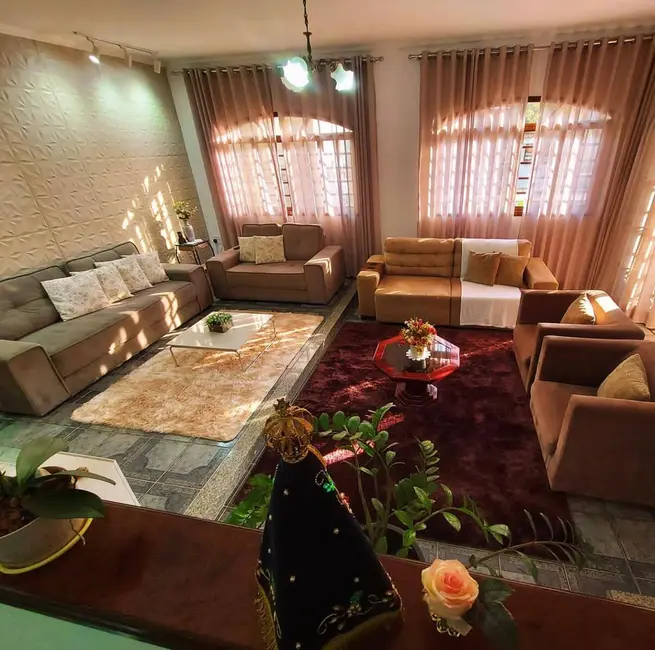 Foto 3 de Casa com 3 quartos à venda, 600m2 em Belveder Clube dos 500, Guaratingueta - SP