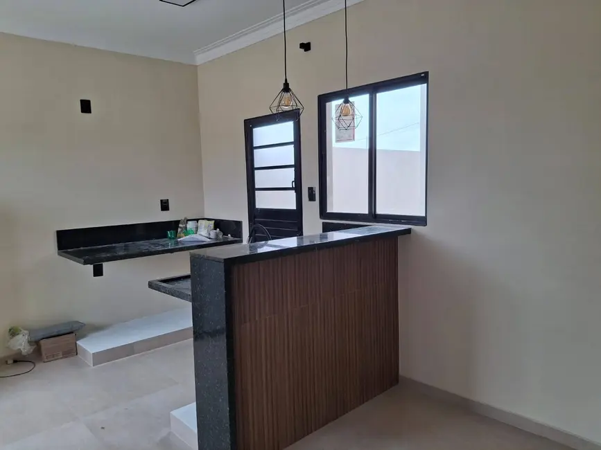 Casa com 2 quartos à venda, 150m2 em São Dimas, Guaratingueta - SP - imagem 4 Foto 4 de Casa com 2 quartos à venda, 150m2 em São Dimas, Guaratingueta - SP