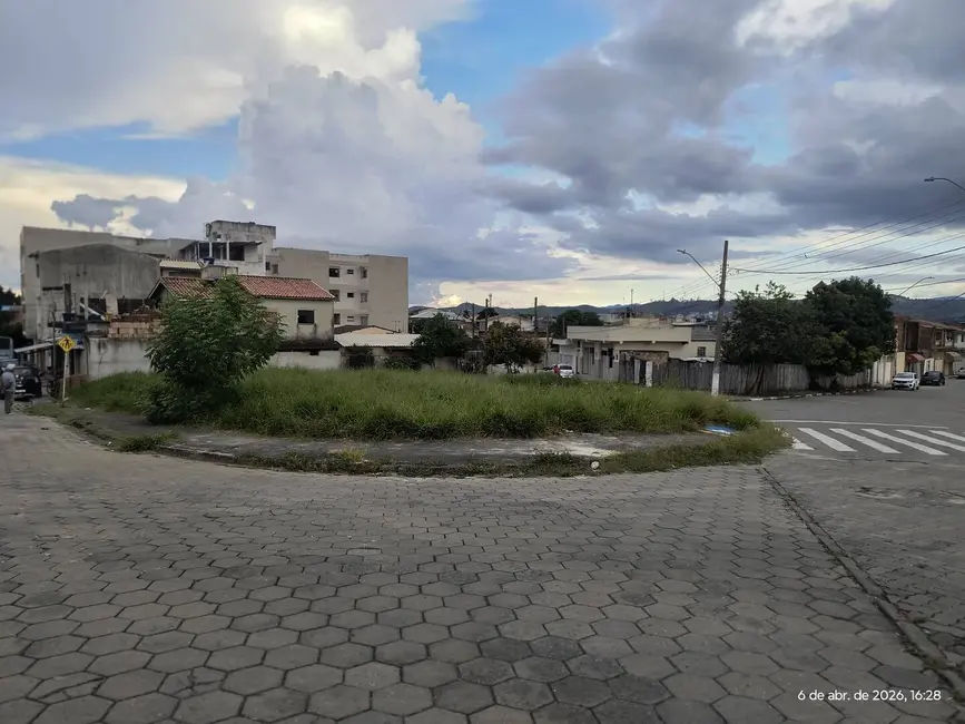 Foto 3 de Terreno / Lote à venda, 527m2 em Potim - SP