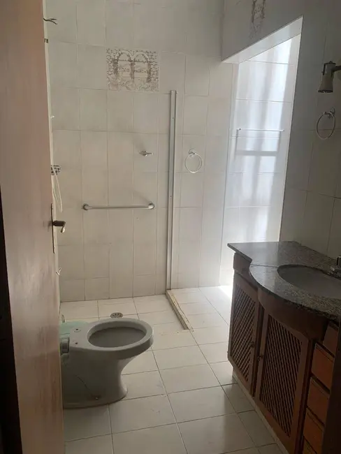 Foto 8 de Casa com 3 quartos à venda, 185m2 em Vila Paraíba, Guaratingueta - SP
