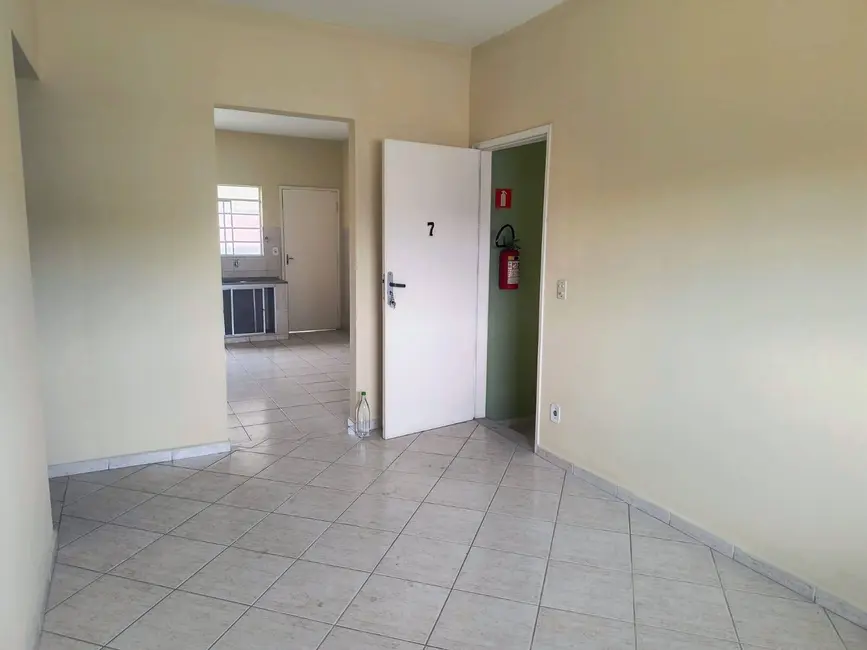 Foto 1 de Apartamento com 2 quartos para alugar, 70m2 em Vila Comendador Rodrigues Alves, Guaratingueta - SP
