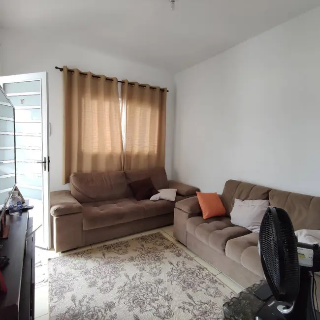 Foto 1 de Casa com 2 quartos à venda em Guaratingueta - SP