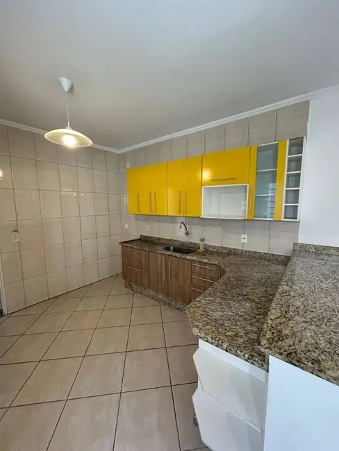 Foto 2 de Casa com 2 quartos à venda, 190m2 em Parque São Francisco, Guaratingueta - SP
