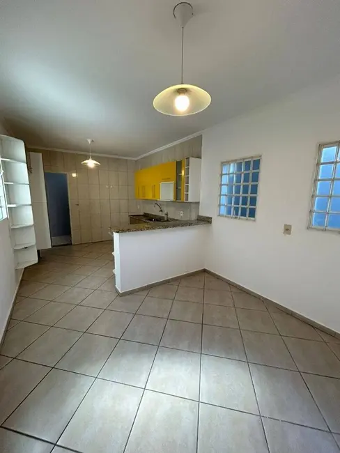Foto 5 de Casa com 2 quartos à venda, 190m2 em Parque São Francisco, Guaratingueta - SP
