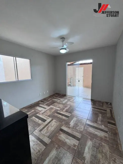 Casa com 3 quartos à venda, 130m2 em Jardim Aeroporto, Guaratingueta - SP - imagem 2 Foto 2 de Casa com 3 quartos à venda, 130m2 em Jardim Aeroporto, Guaratingueta - SP