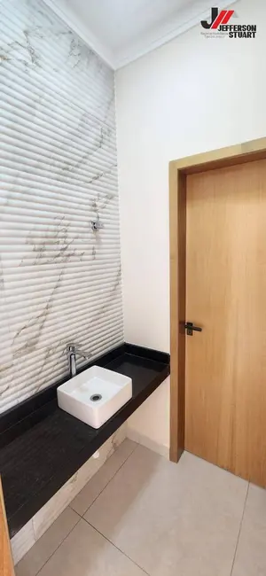 Casa com 3 quartos para alugar, 250m2 em Guaratingueta - SP - imagem 7 Foto 7 de Casa com 3 quartos para alugar, 250m2 em Guaratingueta - SP