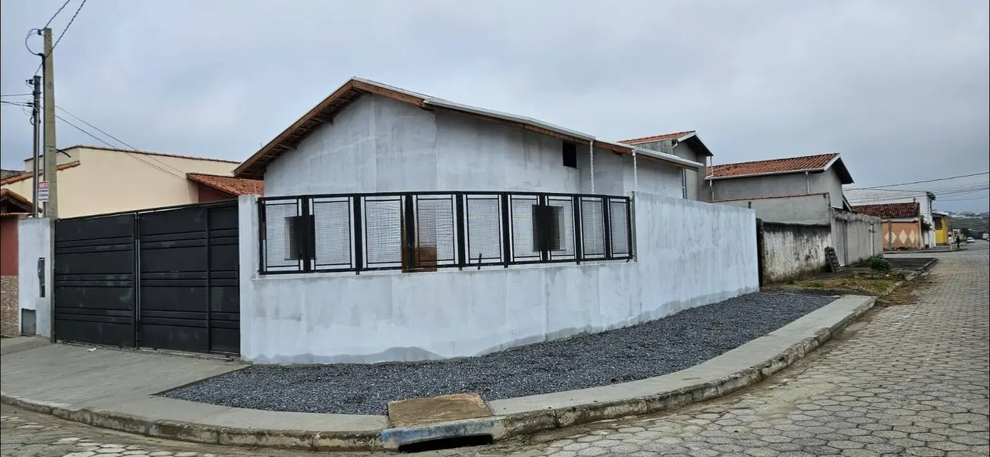 Foto 2 de Casa com 2 quartos à venda, 140m2 em Jardim do Vale, Guaratingueta - SP