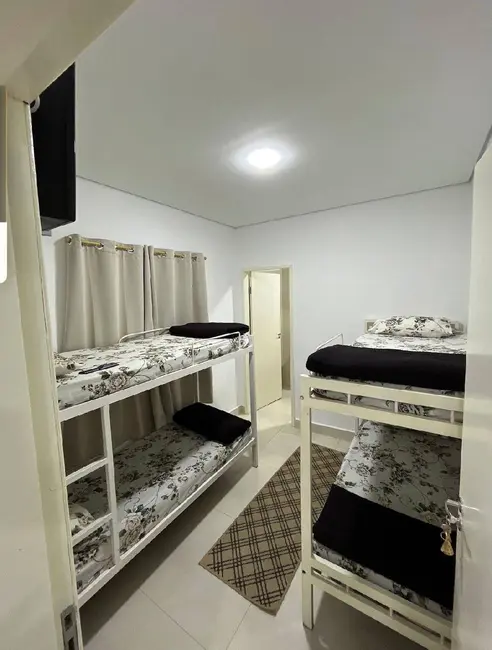 Foto 8 de Pousada com 5 quartos para alugar, 250m2 em Aparecida - SP