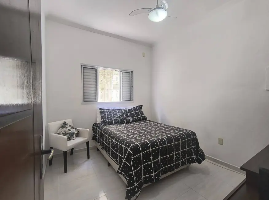 Foto 6 de Sobrado com 3 quartos para alugar, 500m2 em Centro, Guaratingueta - SP