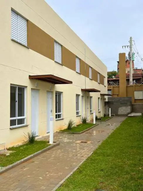 Foto 2 de Sobrado com 2 quartos à venda e para alugar, 54m2 em Jardim Santa Luzia, Guaratingueta - SP