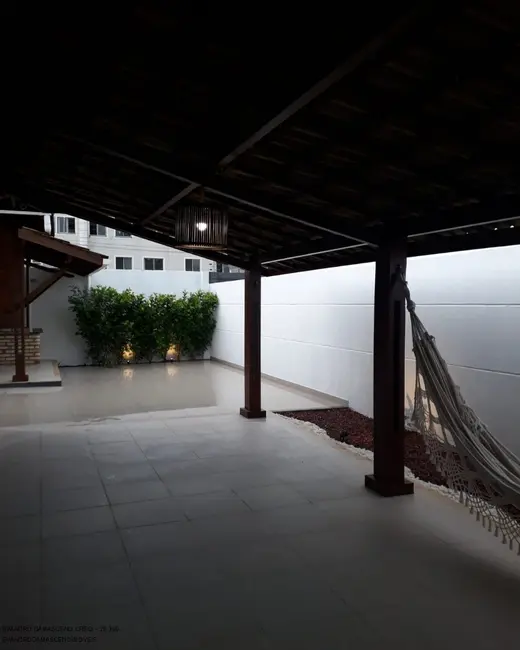 Casa de Condomínio com 3 quartos à venda, 130m2 em Camacari - BA - imagem 3 Foto 3 de Casa de Condomínio com 3 quartos à venda, 130m2 em Camacari - BA