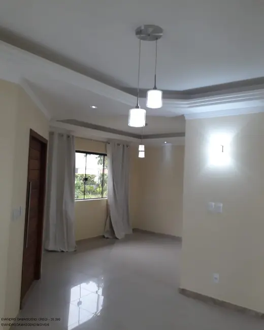 Foto 2 de Casa de Condomínio com 3 quartos à venda, 130m2 em Camacari - BA