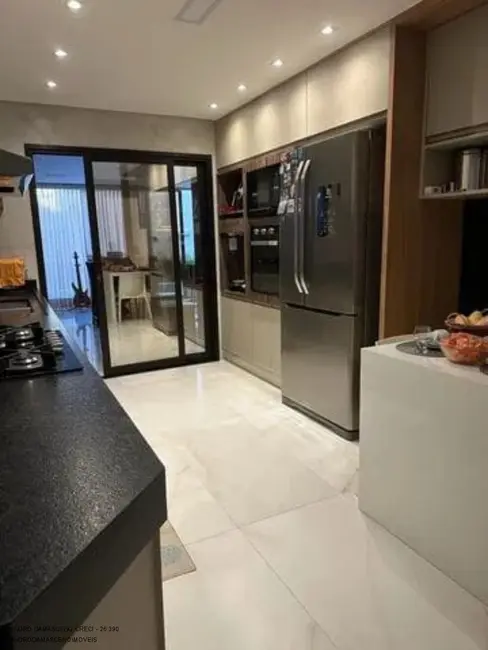 Foto 3 de Casa de Condomínio com 4 quartos à venda, 280m2 em Buraquinho, Lauro De Freitas - BA