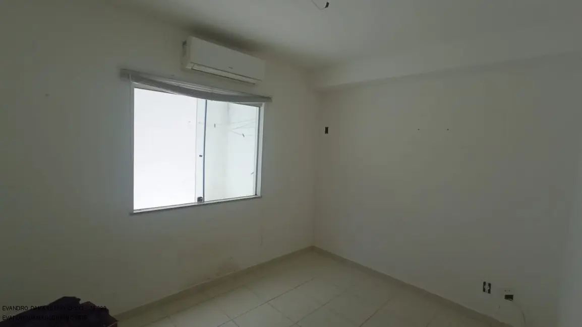 Foto 2 de Casa de Condomínio com 4 quartos para alugar, 170m2 em Buraquinho, Lauro De Freitas - BA