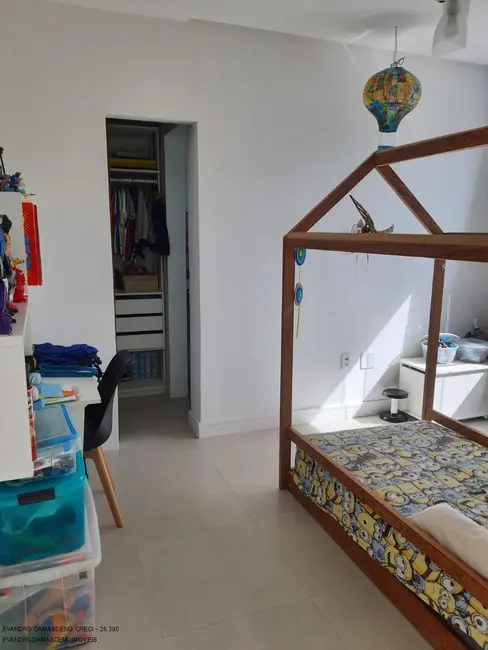 Foto 5 de Casa de Condomínio com 3 quartos à venda, 300m2 em Camacari - BA