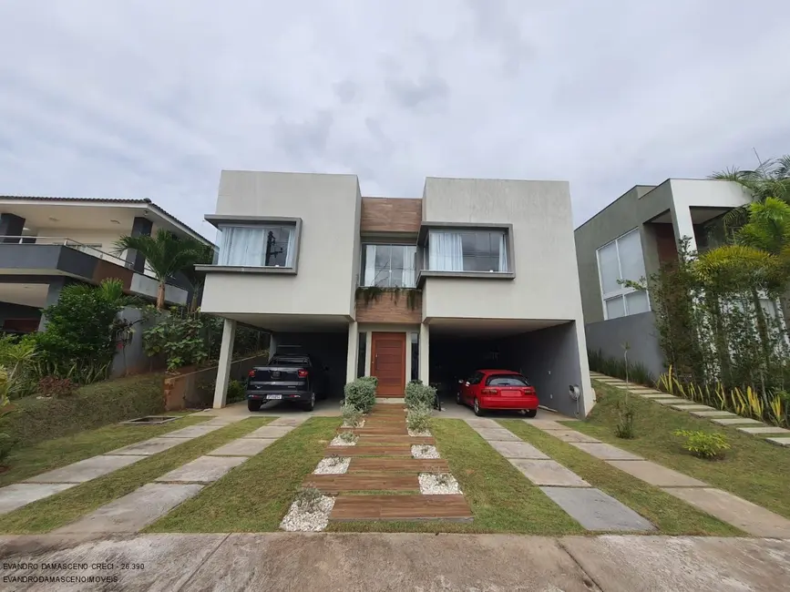 Foto 2 de Casa de Condomínio com 3 quartos à venda, 300m2 em Camacari - BA