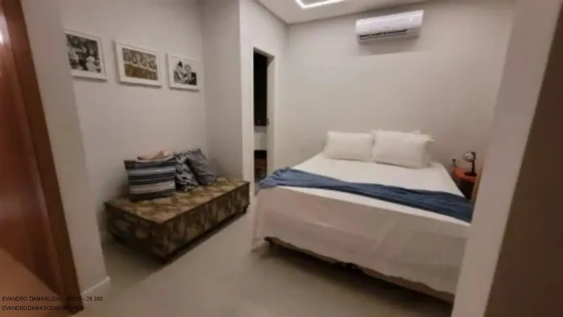 Foto 5 de Casa de Condomínio com 4 quartos à venda, 290m2 em Camacari - BA