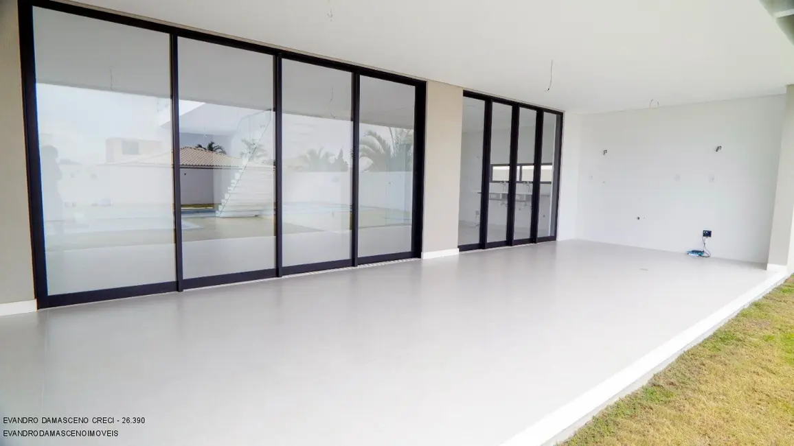 Foto 9 de Casa de Condomínio com 5 quartos à venda, 370m2 em Camacari - BA