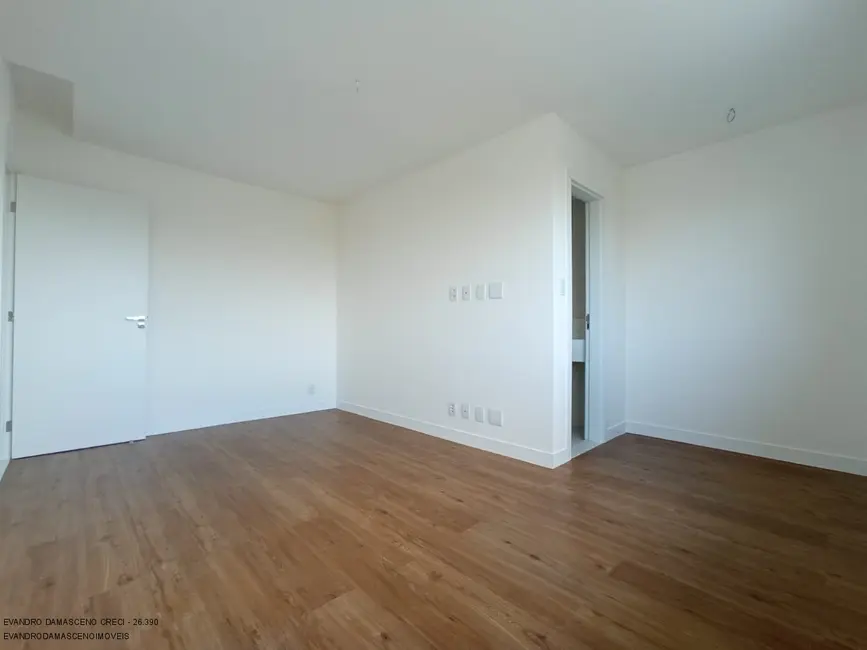 Foto 3 de Casa de Condomínio com 4 quartos à venda, 250m2 em Camacari - BA