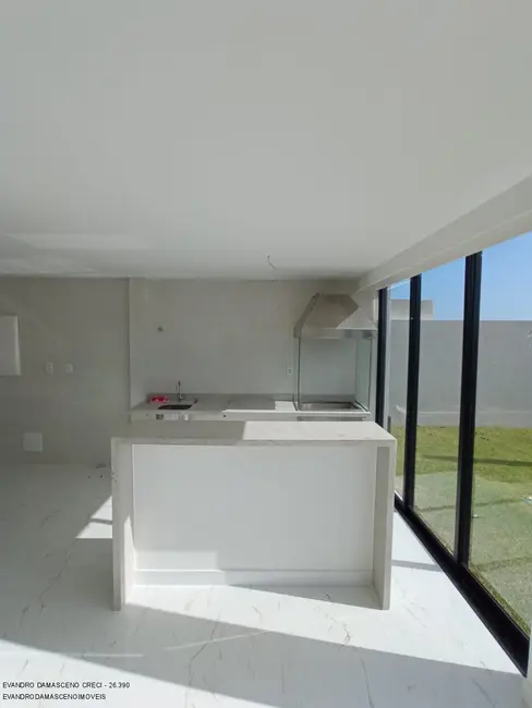 Foto 9 de Casa de Condomínio com 4 quartos à venda, 250m2 em Camacari - BA