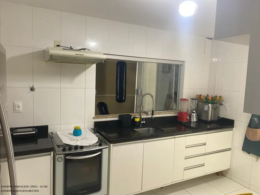 Foto 4 de Casa de Condomínio com 4 quartos à venda, 22m2 em Buraquinho, Lauro De Freitas - BA