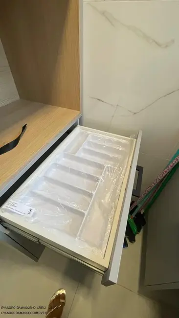 Apartamento com 3 quartos para alugar, 71m2 em Buraquinho, Lauro De Freitas - BA - imagem 9 Foto 9 de Apartamento com 3 quartos para alugar, 71m2 em Buraquinho, Lauro De Freitas - BA