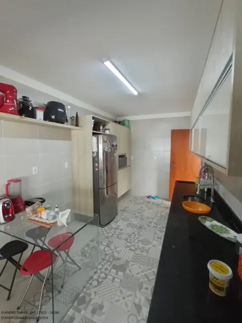 Foto 5 de Casa de Condomínio com 4 quartos à venda, 280m2 em Camacari - BA