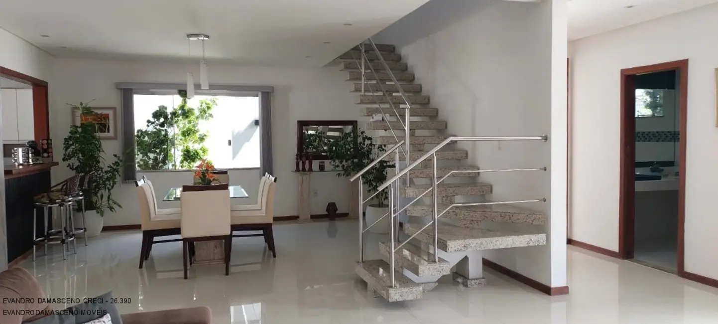 Foto 3 de Casa de Condomínio com 4 quartos à venda, 290m2 em Camacari - BA