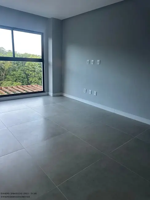 Foto 3 de Casa de Condomínio com 4 quartos à venda, 280m2 em Camacari - BA