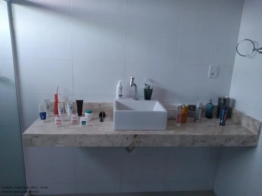 Foto 8 de Casa de Condomínio com 3 quartos para alugar, 280m2 em Camacari - BA