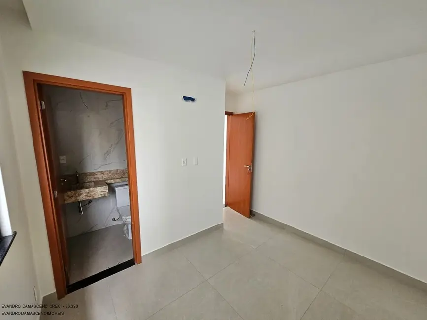 Casa de Condomínio com 4 quartos à venda, 156m2 em Camacari - BA - imagem 4 Foto 4 de Casa de Condomínio com 4 quartos à venda, 156m2 em Camacari - BA
