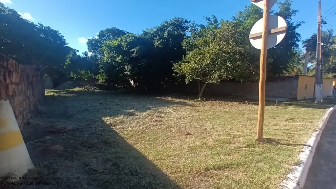 Foto 1 de Terreno / Lote à venda, 700m2 em Camacari - BA