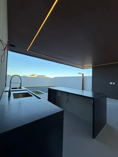 Foto 3 de Casa de Condomínio com 4 quartos à venda, 312m2 em Camacari - BA