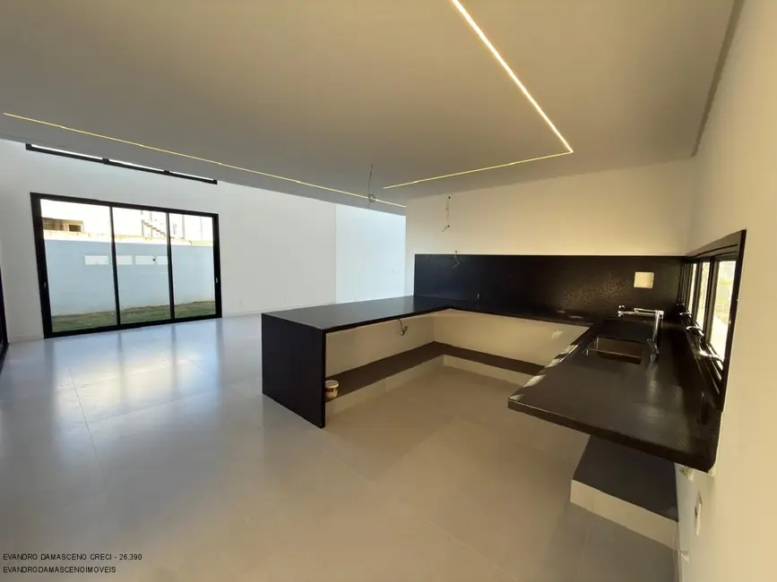 Foto 2 de Casa de Condomínio com 4 quartos à venda, 312m2 em Camacari - BA