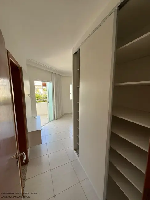 Foto 2 de Casa de Condomínio com 4 quartos à venda, 176m2 em Buraquinho, Lauro De Freitas - BA