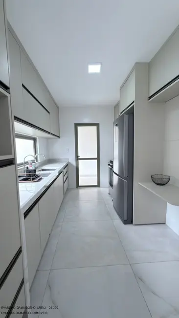 Casa de Condomínio com 4 quartos à venda, 151m2 em Buraquinho, Lauro De Freitas - BA - imagem 4 Foto 4 de Casa de Condomínio com 4 quartos à venda, 151m2 em Buraquinho, Lauro De Freitas - BA
