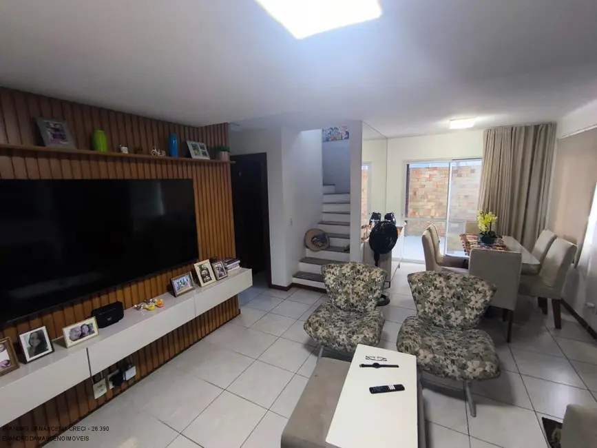 Foto 2 de Casa de Condomínio com 4 quartos à venda, 160m2 em Camacari - BA