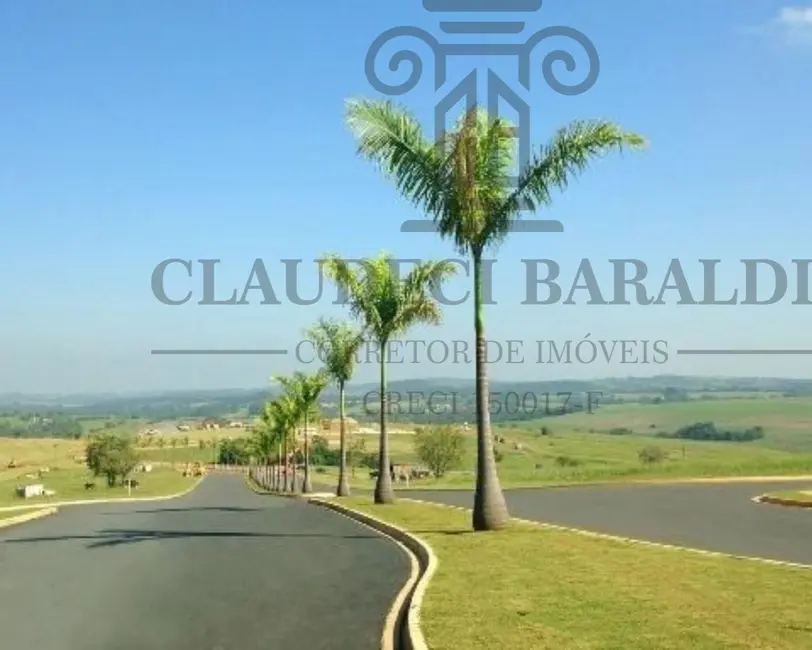 Foto 6 de Terreno / Lote à venda, 250m2 em Salto De Pirapora - SP