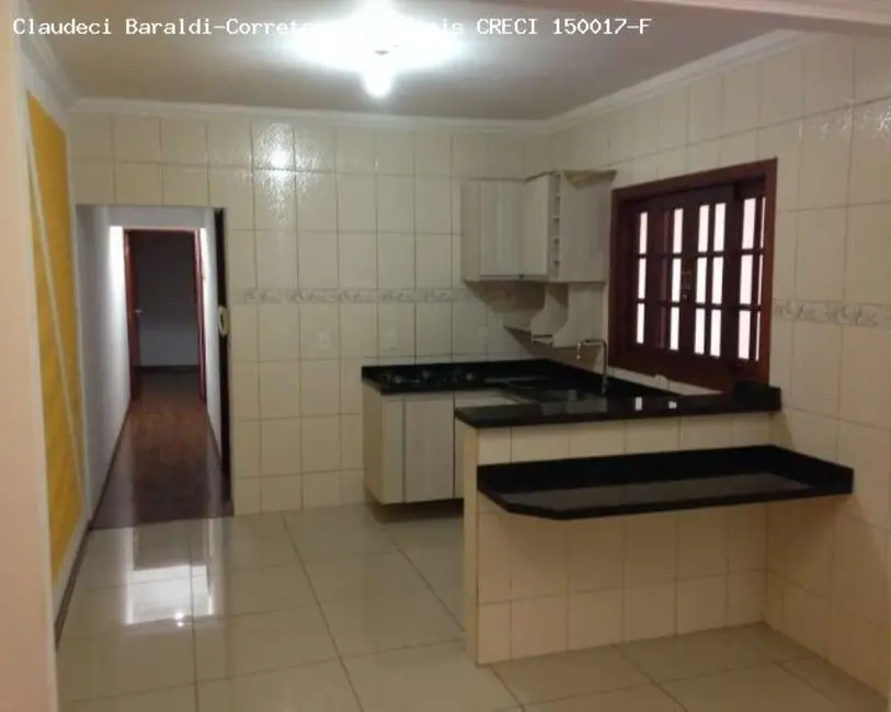 Casa com 2 quartos à venda, 126m2 em Éden, Sorocaba - SP - imagem 3 Foto 3 de Casa com 2 quartos à venda, 126m2 em Éden, Sorocaba - SP