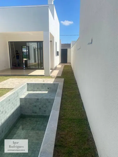 Foto 3 de Casa de Condomínio com 3 quartos à venda, 300m2 em Vila Goulart, Rondonopolis - MT