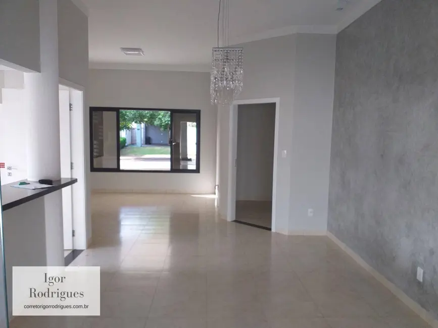 Casa de Condomínio com 3 quartos à venda, 442m2 em Parque Sagrada Família, Rondonopolis - MT - imagem 6 Foto 6 de Casa de Condomínio com 3 quartos à venda, 442m2 em Parque Sagrada Família, Rondonopolis - MT