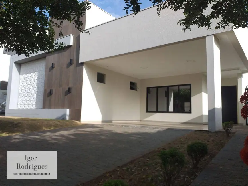 Casa de Condomínio com 3 quartos à venda, 442m2 em Parque Sagrada Família, Rondonopolis - MT - imagem 4 Foto 4 de Casa de Condomínio com 3 quartos à venda, 442m2 em Parque Sagrada Família, Rondonopolis - MT