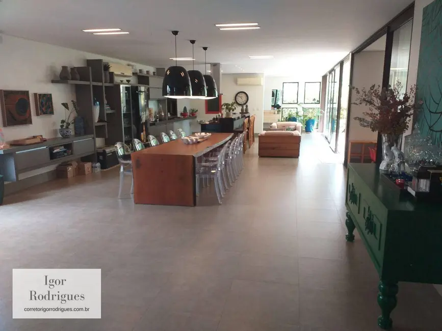 Sobrado com 4 quartos à venda, 600m2 em Vila Goulart, Rondonopolis - MT - imagem 6 Foto 6 de Sobrado com 4 quartos à venda, 600m2 em Vila Goulart, Rondonopolis - MT