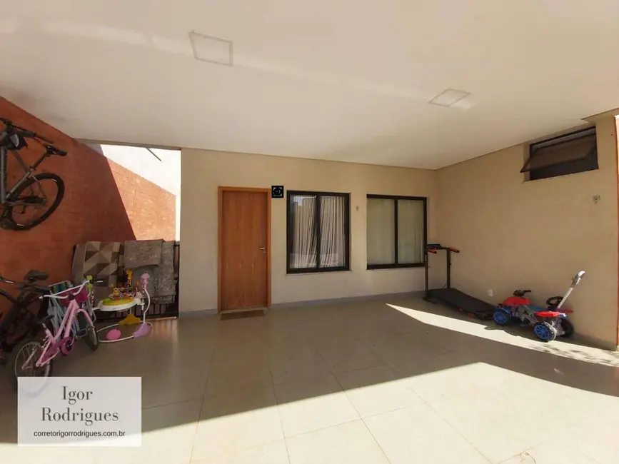 Foto 1 de Casa de Condomínio com 3 quartos à venda, 173m2 em Parque Sagrada Família, Rondonopolis - MT