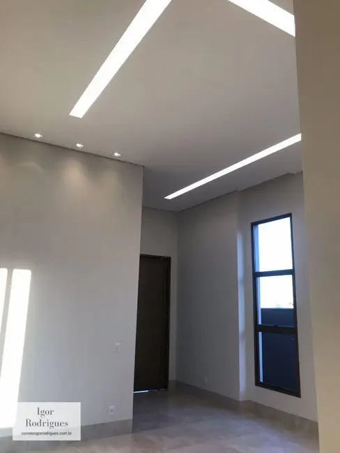 Foto 3 de Casa de Condomínio com 3 quartos à venda, 210m2 em Setor Residencial Granville II, Rondonopolis - MT