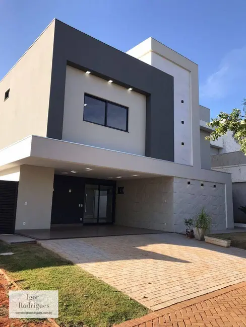 Foto 2 de Sobrado com 4 quartos à venda, 422m2 em Parque Sagrada Família, Rondonopolis - MT