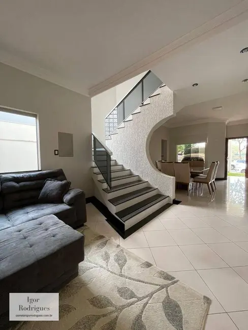 Sobrado com 3 quartos à venda, 600m2 em Vila Goulart, Rondonopolis - MT - imagem 3 Foto 3 de Sobrado com 3 quartos à venda, 600m2 em Vila Goulart, Rondonopolis - MT