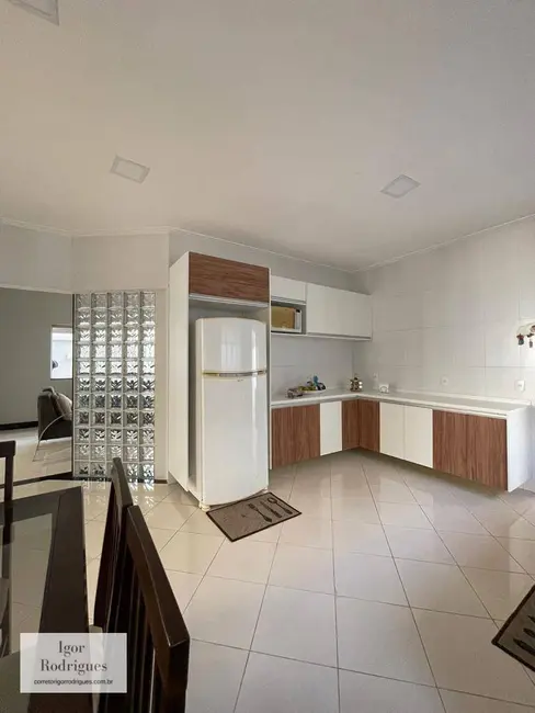 Sobrado com 3 quartos à venda, 600m2 em Vila Goulart, Rondonopolis - MT - imagem 5 Foto 5 de Sobrado com 3 quartos à venda, 600m2 em Vila Goulart, Rondonopolis - MT