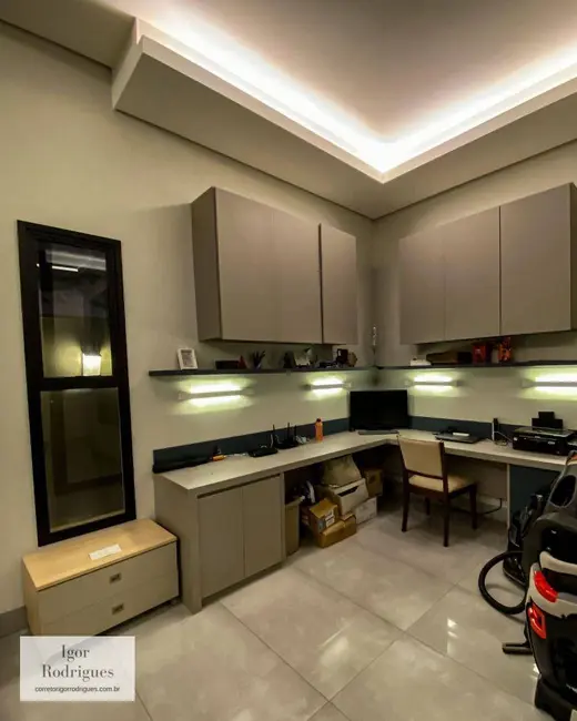 Casa de Condomínio com 3 quartos à venda, 318m2 em Vila Goulart, Rondonopolis - MT - imagem 3 Foto 3 de Casa de Condomínio com 3 quartos à venda, 318m2 em Vila Goulart, Rondonopolis - MT