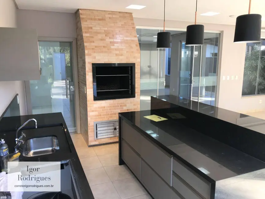 Sobrado com 4 quartos à venda, 600m2 em Vila Goulart, Rondonopolis - MT - imagem 6 Foto 6 de Sobrado com 4 quartos à venda, 600m2 em Vila Goulart, Rondonopolis - MT